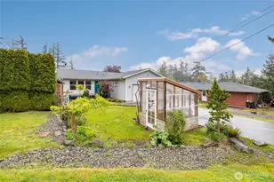 942 Walker Ave, Oak Harbor, WA 98277 - Photo 29