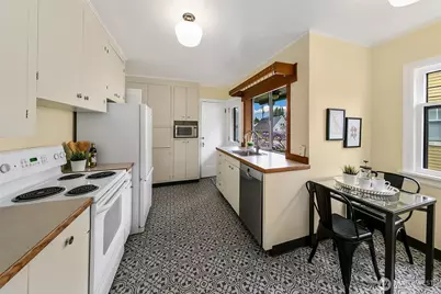 1408 N 48th Street, Seattle, WA 98103 - Photo 9