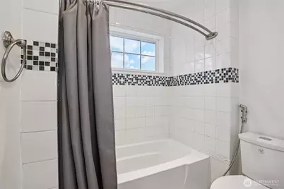 19301 SE 16th Street, Sammamish, WA 98075 - Photo 23