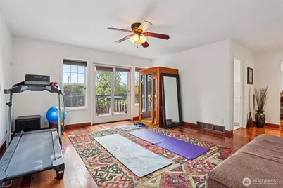 19301 SE 16th Street, Sammamish, WA 98075 - Photo 13