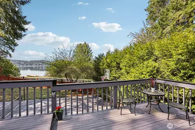 19301 SE 16th Street, Sammamish, WA 98075 - Photo 35