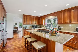 19301 SE 16th St, Sammamish, WA 98075 - Photo 9