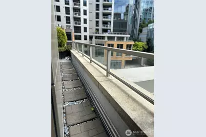 10610 NE 9th Place #509, Bellevue, WA 98004 - Photo 17