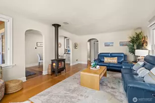 5208 Illahee Road NE, Bremerton, WA 98311 - Photo 9