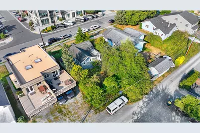1302 Larrabee Avenue, Bellingham, WA 98225 - Photo 9