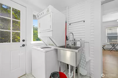 1302 Larrabee Avenue, Bellingham, WA 98225 - Photo 21