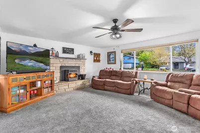 2305 Lilac SE, Lacey, WA 98503 - Photo 5