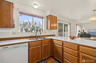 12928 SE 217th Pl, Kent, WA 98031 - Photo 11