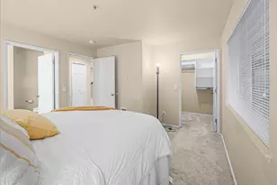 6527 200th St SW, Lynnwood, WA 98036 - Photo 9