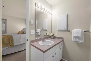 6527 200th St SW, Lynnwood, WA 98036 - Photo 11