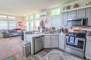 1019 Stanford Dr, Cosmopolis, WA 98537 - Photo 7