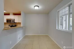 18501 SE Newport Way, Issaquah, WA 98027 - Photo 9