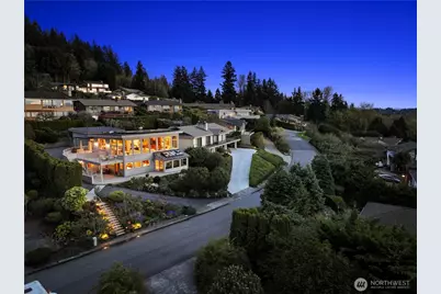 4640 Somerset Place SE, Bellevue, WA 98006 - Photo 35