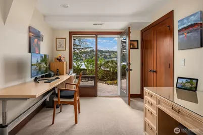 2095 Rose Point Lane, Kirkland, WA 98033 - Photo 15