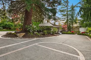 2095 Rose Point Ln, Kirkland, WA 98033 - Photo 23