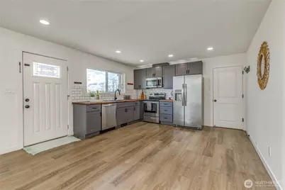 1324 E Fairbanks Street, Tacoma, WA 98404 - Photo 3