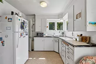 6830 27th Ave NE, Seattle, WA 98115 - Photo 15