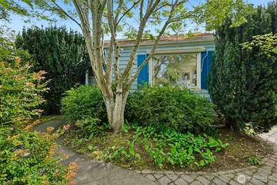 6830 27th Avenue NE, Seattle, WA 98115 - Photo 1