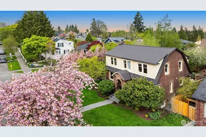 6856 17th Avenue NE, Seattle, WA 98115 - Photo 1