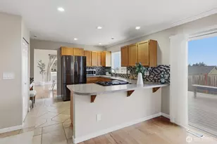 7649 68th St NE, Marysville, WA 98270 - Photo 11