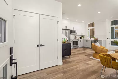 1755 E Howell Street, Seattle, WA 98122 - Photo 3