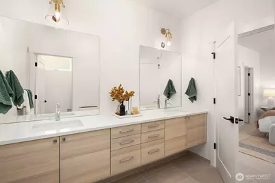 1755 E Howell Street, Seattle, WA 98122 - Photo 17