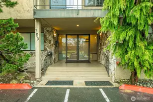 750 N 143rd St, Seattle, WA 98133 - Photo 3
