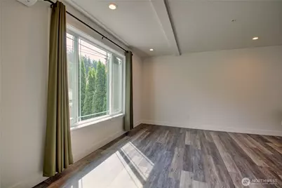 313 E Hazel Street #D, Mount Vernon, WA 98273 - Photo 3