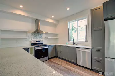 313 E Hazel Street #D, Mount Vernon, WA 98273 - Photo 7