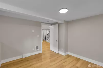 7901 16th Avenue SW, Seattle, WA 98106 - Photo 35