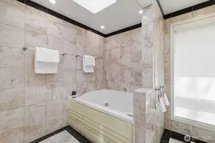 1040 NW Honeywood Pl, Issaquah, WA 98027 - Photo 21