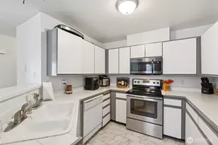 9210 Market Pl, Lake Stevens, WA 98258 - Photo 5