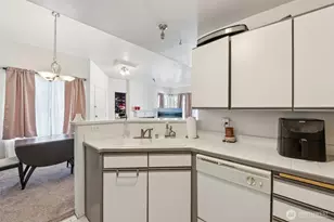 9210 Market Pl, Lake Stevens, WA 98258 - Photo 9