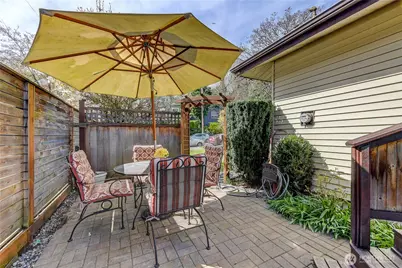 610 27th Avenue E, Seattle, WA 98112 - Photo 11