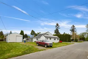 916 Jennings St, Sedro Woolley, WA 98284 - Photo 3