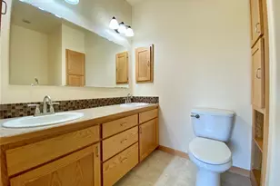8021 Vialago Pkwy, Zillah, WA 98953 - Photo 11