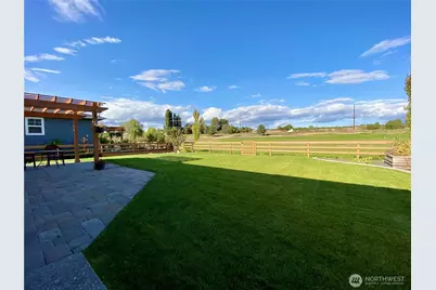 8021 Vialago Parkway, Zillah, WA 98953 - Photo 21