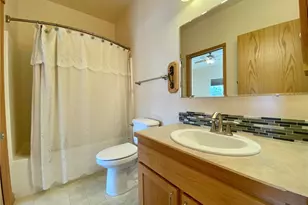 8021 Vialago Pkwy, Zillah, WA 98953 - Photo 17