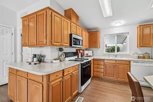 24030 223rd Ln SE, Maple Valley, WA 98038 - Photo 9