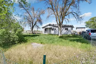 9550 Maple Dr NE, Moses Lake, WA 98837 - Photo 3