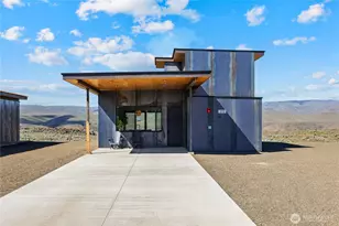 202 Rattlesnake Point NW, Quincy, WA 98848 - Photo 3