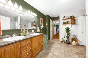 10705 189th Ave E, Bonney Lake, WA 98391 - Photo 29