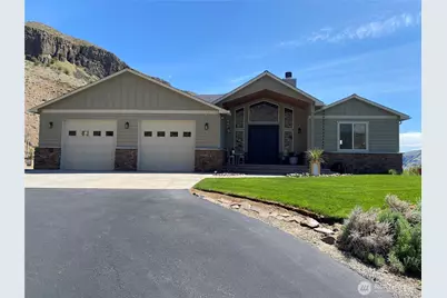 6696 Batterman Road, Rock Island, WA 98850 - Photo 1