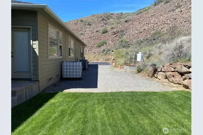 6696 Batterman Road, Rock Island, WA 98850 - Photo 33