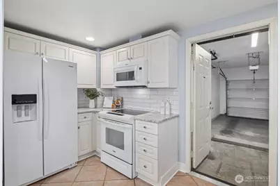 400 S 46th Place #B, Renton, WA 98055 - Photo 25