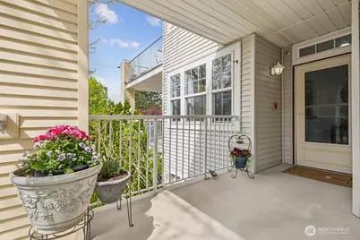 400 S 46th Place #B, Renton, WA 98055 - Photo 5