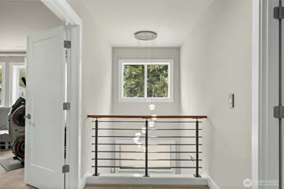 10351 SE 8th Street, Bellevue, WA 98004 - Photo 19
