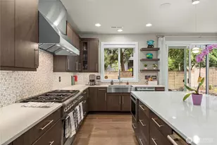 10351 SE 8th St, Bellevue, WA 98004 - Photo 13