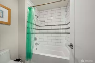10351 SE 8th St, Bellevue, WA 98004 - Photo 31