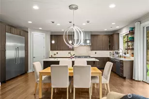 10351 SE 8th St, Bellevue, WA 98004 - Photo 9